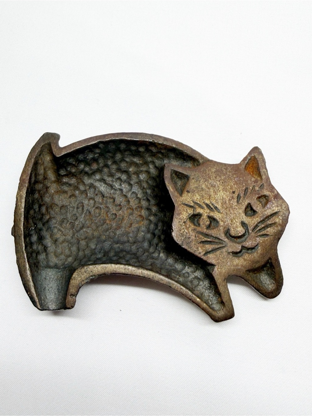 Vintage Taiwan Cast Iron Cat Ashtray